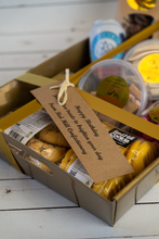 Load image into Gallery viewer, Red Hill Confectionery BEER / SPIRIT Hamper Gift Pack