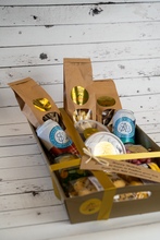 Load image into Gallery viewer, Red Hill Confectionery BEER / SPIRIT Hamper Gift Pack