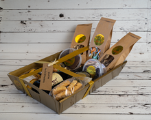 Load image into Gallery viewer, Red Hill Confectionery WINE Hamper Gift Pack