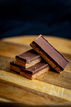 Load image into Gallery viewer, Red Hill Confectionery - Hazelnut Caramel Fudge 160g Tub GF