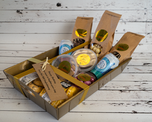 Load image into Gallery viewer, Red Hill Confectionery BEER / SPIRIT Hamper Gift Pack

