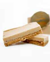 Load image into Gallery viewer, Red Hill Confectionery - Macadamia Caramel Fudge 160g Tub GF
